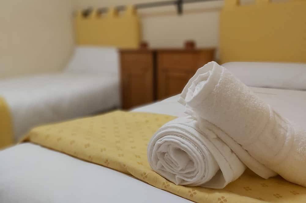 Entire apartment, Del Parque Flats - Puerto Marina Island in Benalmádena Costa, Costa del Sol