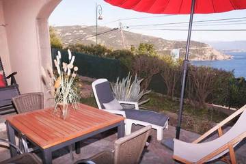 Gîte pour 2 personnes, avec terrasse et jardin à Cargèse
