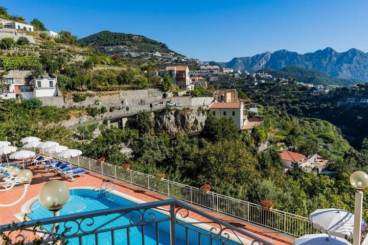 Chambre d’hôte pour 2 personnes, avec vue ainsi que piscine et jardin à Ravello - 2