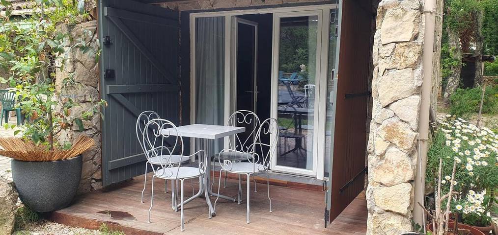Chambre d’hôte pour 2 personnes, avec jardin ainsi que piscine et vue à Fayence - 4