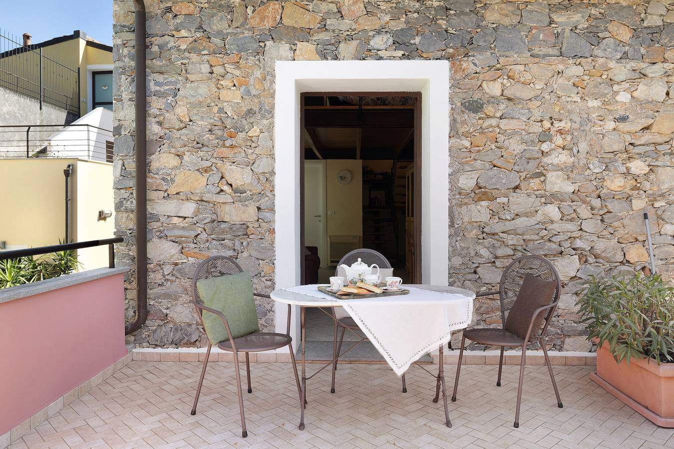 Monolocale intero, Monolocale 'Melograno Agriturismo La Ferla' con Wi-Fi e aria condizionata in Toirano, Riviera di Ponente