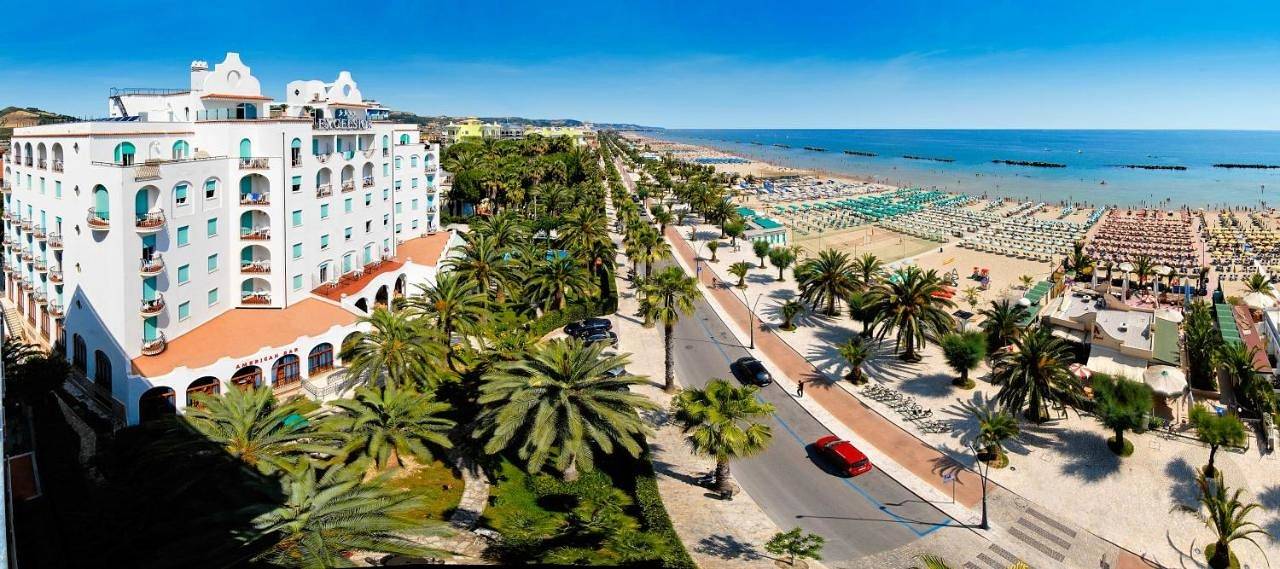 Grand Hotel Excelsior in San Benedetto del Tronto, Riviera delle Palme
