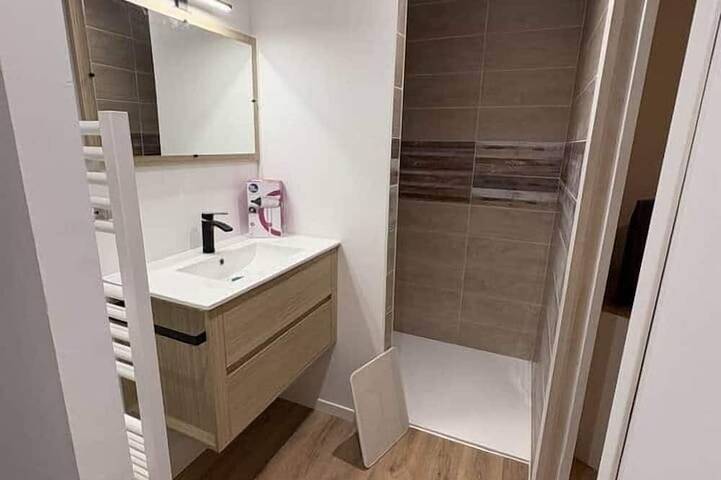 Apartamento entero, T1 bis rénové • Coin nuit • Séjour paisible in Challans, Valle del Loira