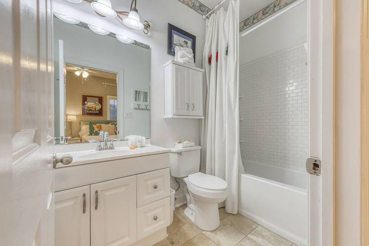 Vacation apartment for 2 people, with hot tub and pool the Florida Panhandle