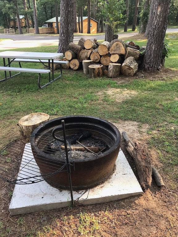 Glamping for 7 people, with yard and terrace in Illinois