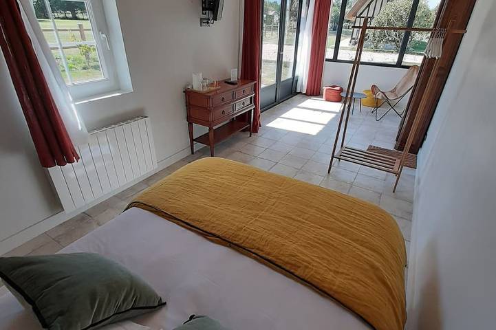 Gîte pour 6 personnes, avec terrasse et jardin