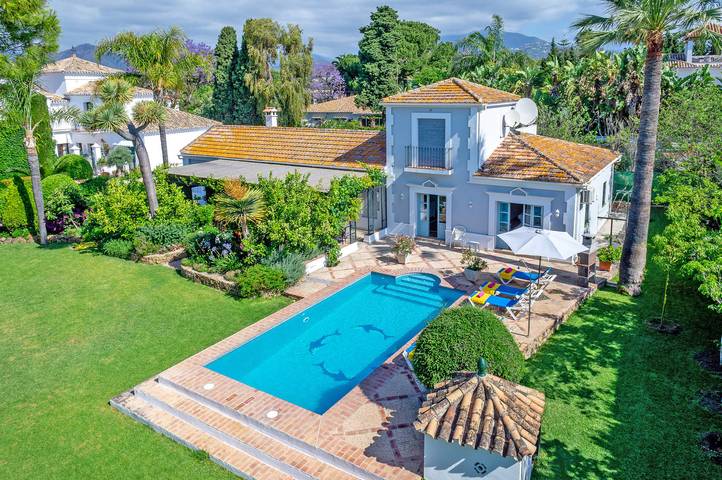 Cheap villa for 6 people, with Garden in Marbella