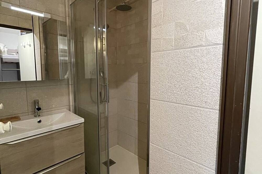 Ganze Wohnung, Gemütliches Kabinenstudio an den Pisten, Haustiere erlaubt in Le Lioran, Laveissière