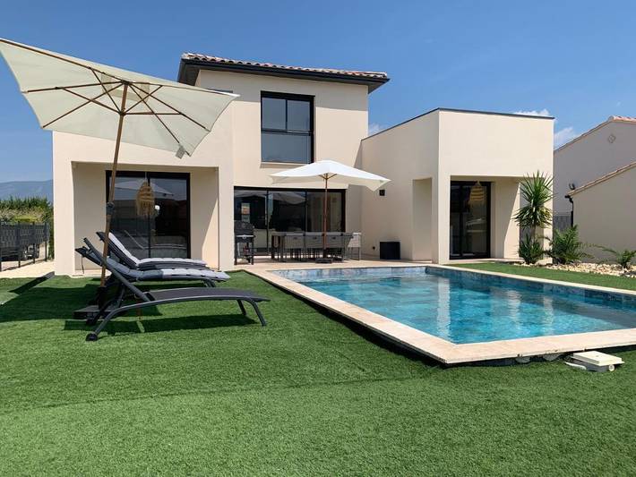 Location de vacances pour 6 personnes, avec piscine ainsi que jardin et vue à Blauvac - 3