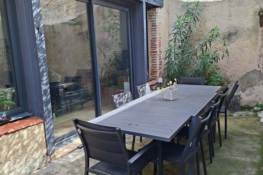\"La Maison 4\" in the heart of town / 4 air-conditioned bedrooms in Moissac, Tarn-et-Garonne