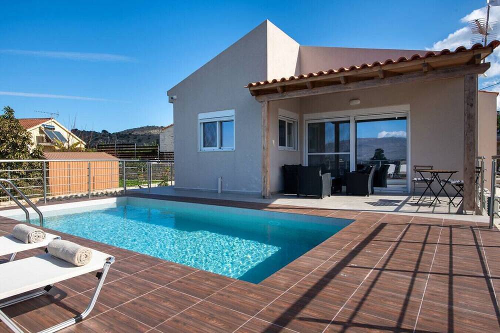Villa Pervana-  Private pool - Close to the Beach in Armeni, Chania und Umgebung