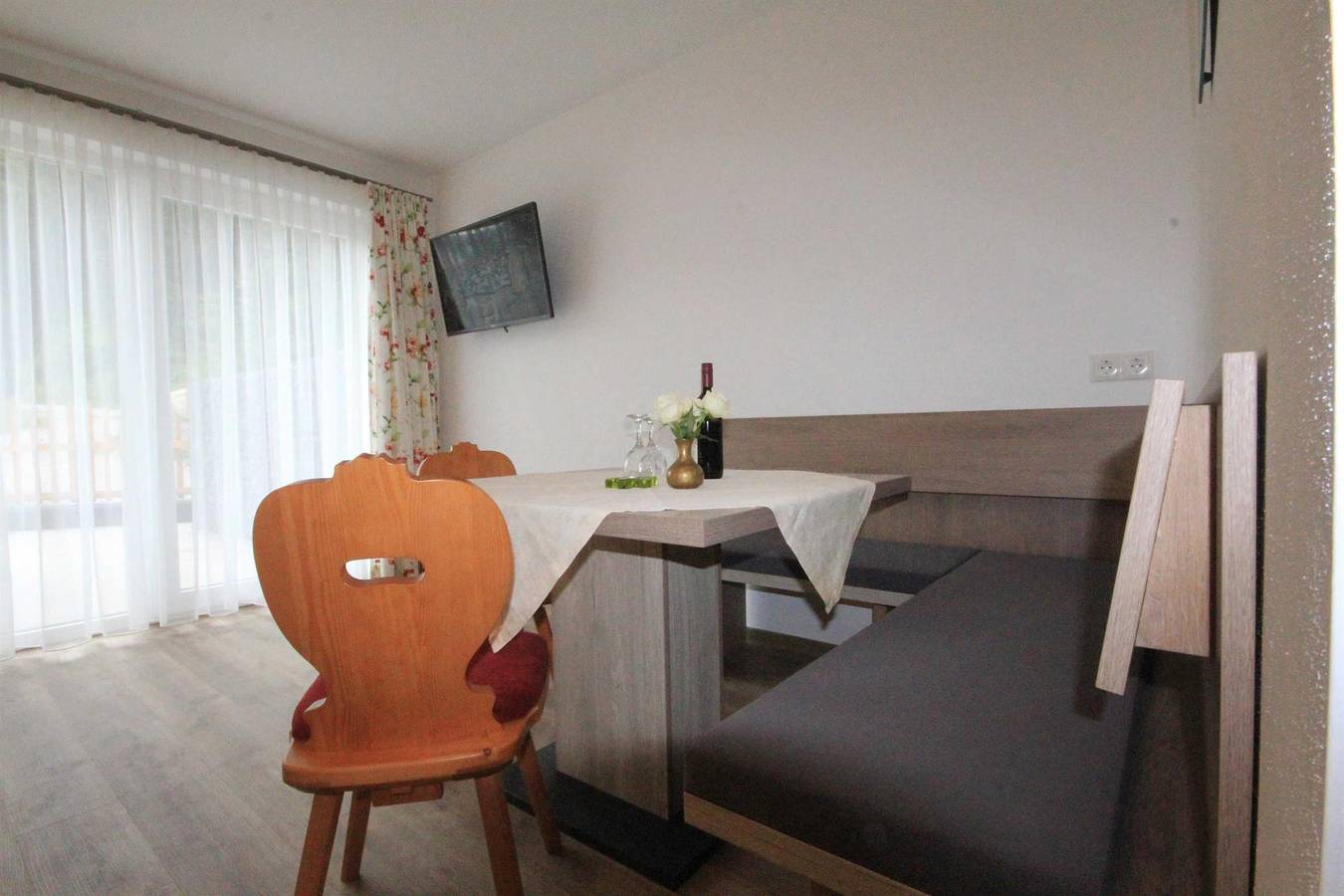 Ganze Ferienwohnung, Weissenbach 1 in Maurach, Eben am Achensee