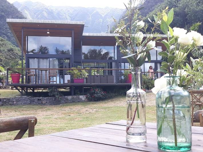 Gîte pour 8 personnes, avec terrasse et jardin dans DOM-TOM - 2