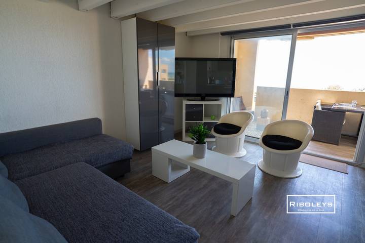 Gîte pour 4 personnes, avec terrasse et piscine à Vias - 4