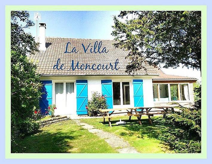 Gîte pour 14 personnes, avec Terrasse ainsi que Jardin et Piscine
