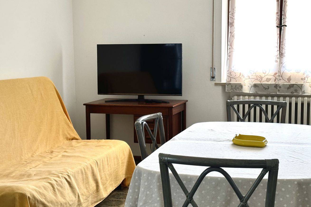 Entire apartment, M404 - Marcelli, three-room apartment with garden a stone's throw from the sea in Marcelli, Riviera del Conero