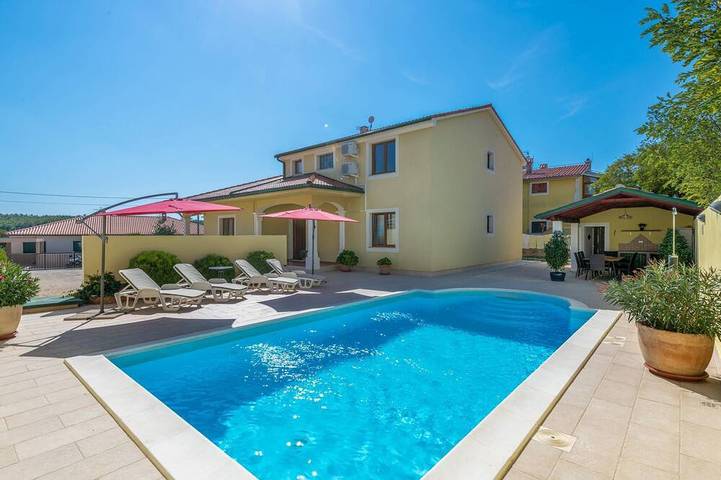 Villa für 8 Personen, mit Garten und Terrasse, mit Haustier in Vodnjan