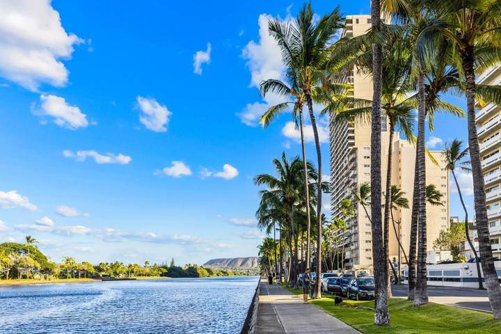 Bungalow para 4 personas, con jardín y balcón además de sauna y piscina en Oahu