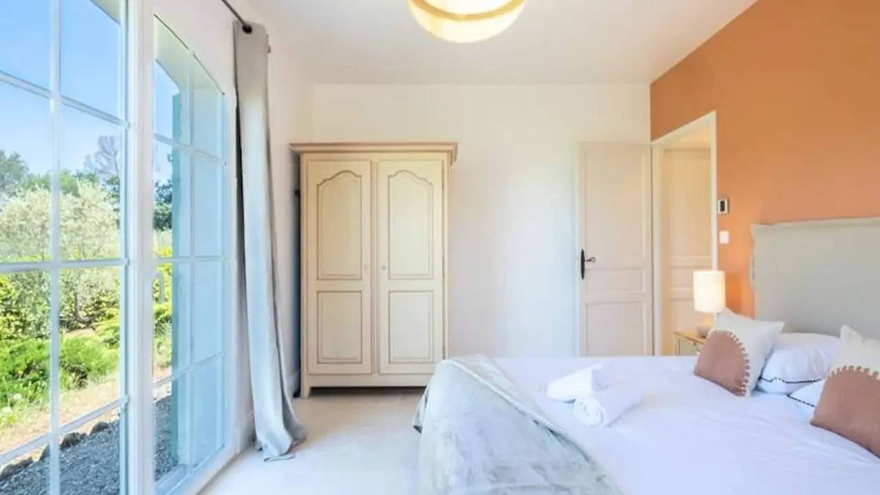 Ganze Ferienwohnung, Ferienwohnung für 13 Personen (280 m²) in Commune de Roquefort-les-Pins in Roquefort-les-Pins, Mittelmeerküste (Frankreich)
