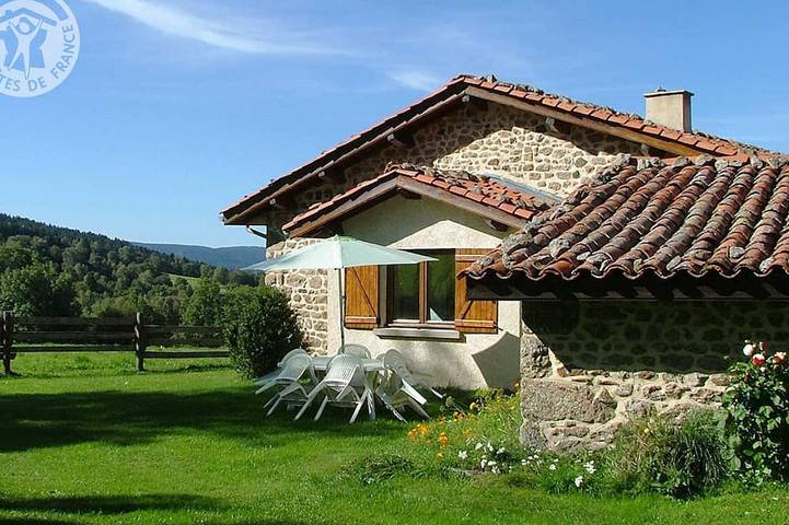 Gîte pour 6 personnes, avec terrasse, animaux acceptés à Sauvain