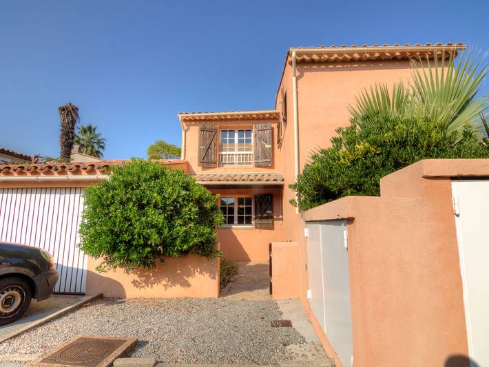 Ferienhaus für 6 Personen, mit Terrasse und Garten - 1