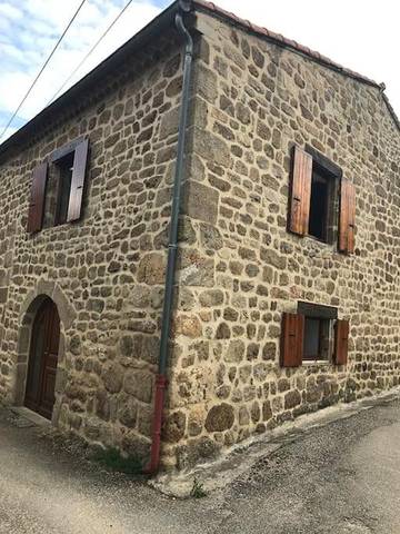 Gîte pour 5 personnes, avec vue à Quintenas