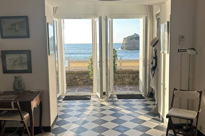 Gîte pour 8 personnes, avec jardin et balcon dans Plage du Miramar