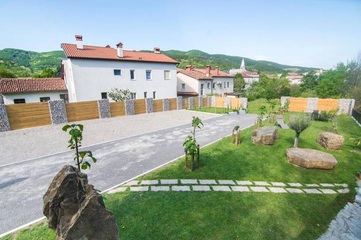 Gîte pour 6 personnes, avec jardin et vue à Vipava