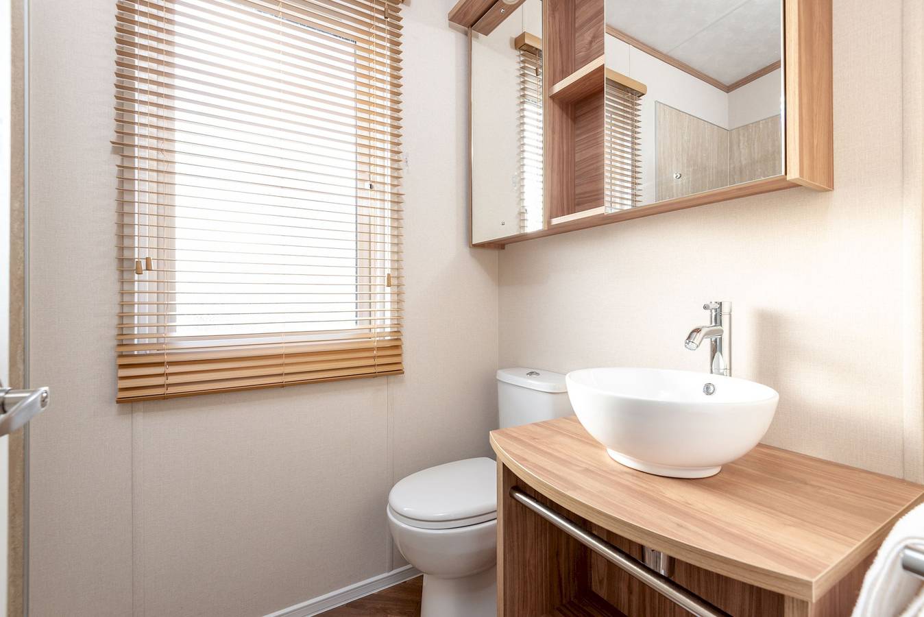 Lodge No 82 | Stewart's Resort Cameron in Fife region