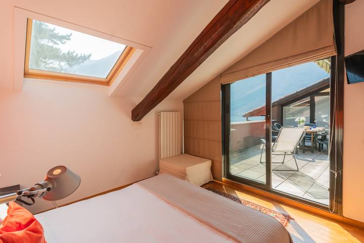 Gîte pour 5 personnes, avec balcon et vue sur le lac ainsi que piscine et vue dans Nesso - 4