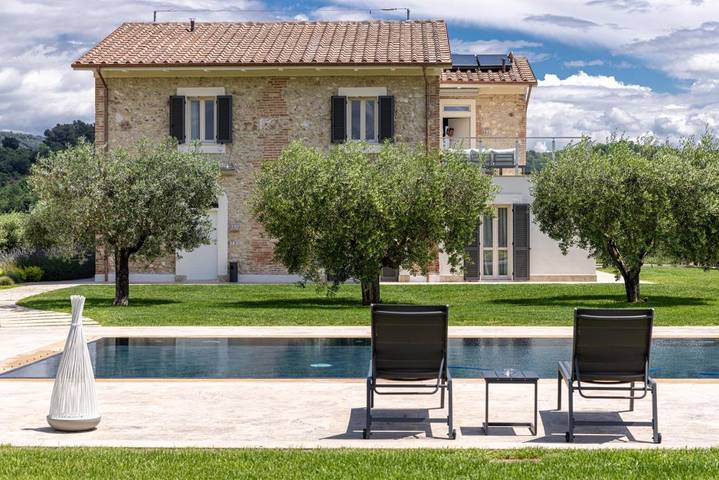Resort für 2 Personen, mit Whirlpool und Terrasse sowie Garten und Pool