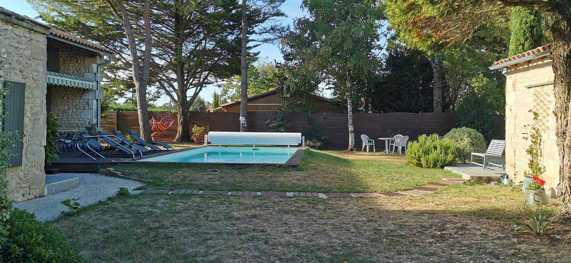 Gîte Les hôtes du paradis in Forges (Charente-Maritime), Région de Rochefort
