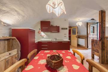 Baita per 4 Persone in Comune di Charvensod, Alpi Occidentali, Foto 2