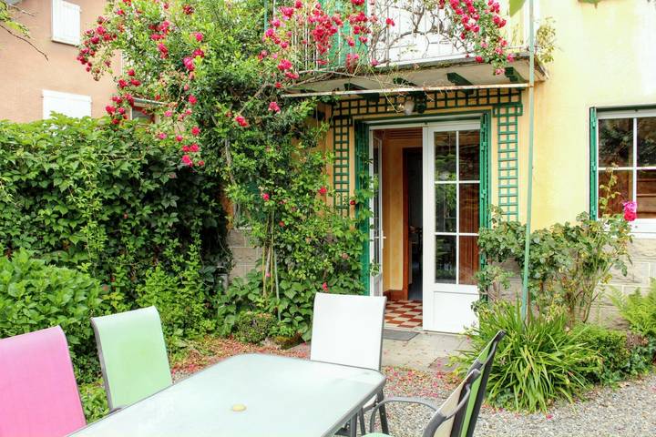 Location de vacances pour 6 personnes, avec terrasse et jardin à Bagnères-de-Luchon - 2