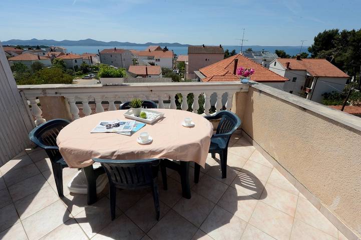 Ferienwohnung für 5 Personen, mit Balkon/Terrasse in Zadar (Kommun)