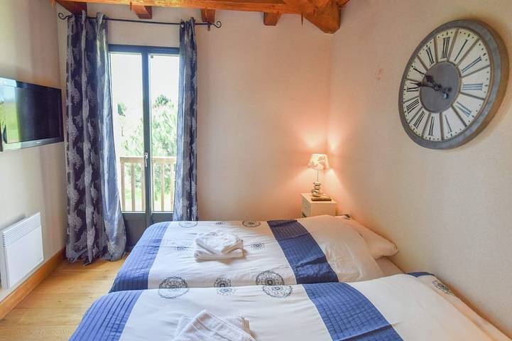 Villa pour 10 personnes, avec balcon ainsi que jardin et piscine en Dordogne - 3