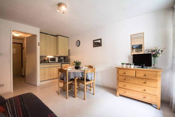 Gîte pour 4 personnes, avec Balcon et Vue dans Office De Tourisme De Saint Laurent Soulan - 2