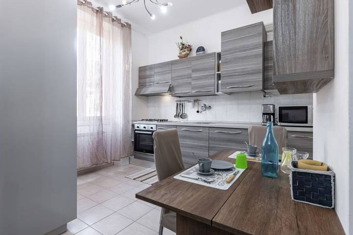 Appartement entier, Appartement de vacances pour 2 personnes avec piscine in La Spezia (Ville), La Spezia