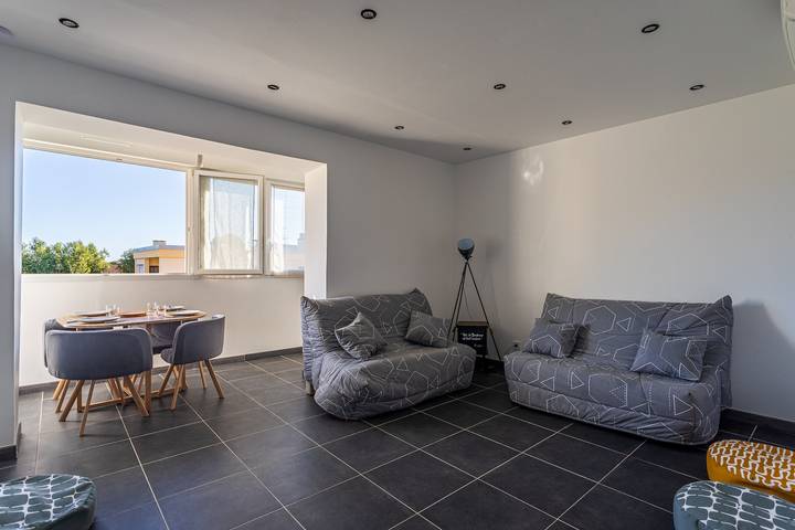 Gîte pour 4 personnes, avec balcon dans Plage La Favière - 2