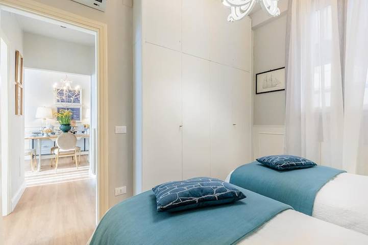 Apartamento entero, Apartamento "Libeccio" frente al mar con garaje privado y WiFi en la zona central in Lido di Camaiore, Camaiore