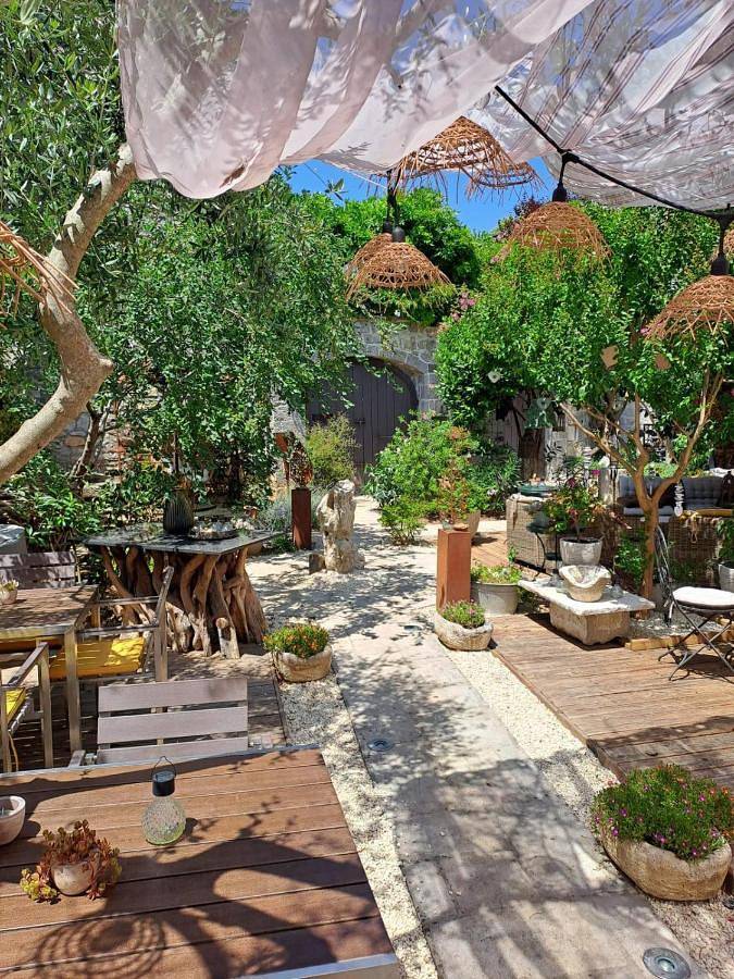 Maison de vacances pour 4 personnes, avec jacuzzi et jardin ainsi que sauna et piscine