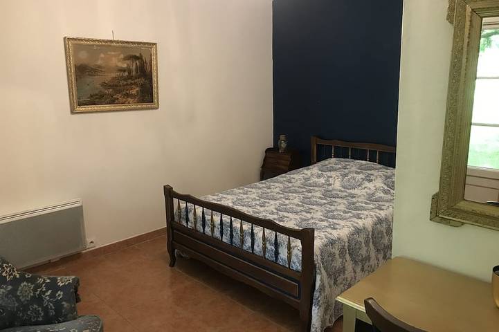 Gîte pour 3 personnes, avec piscine ainsi que jardin et jacuzzi à Penne-d'Agenais - 2