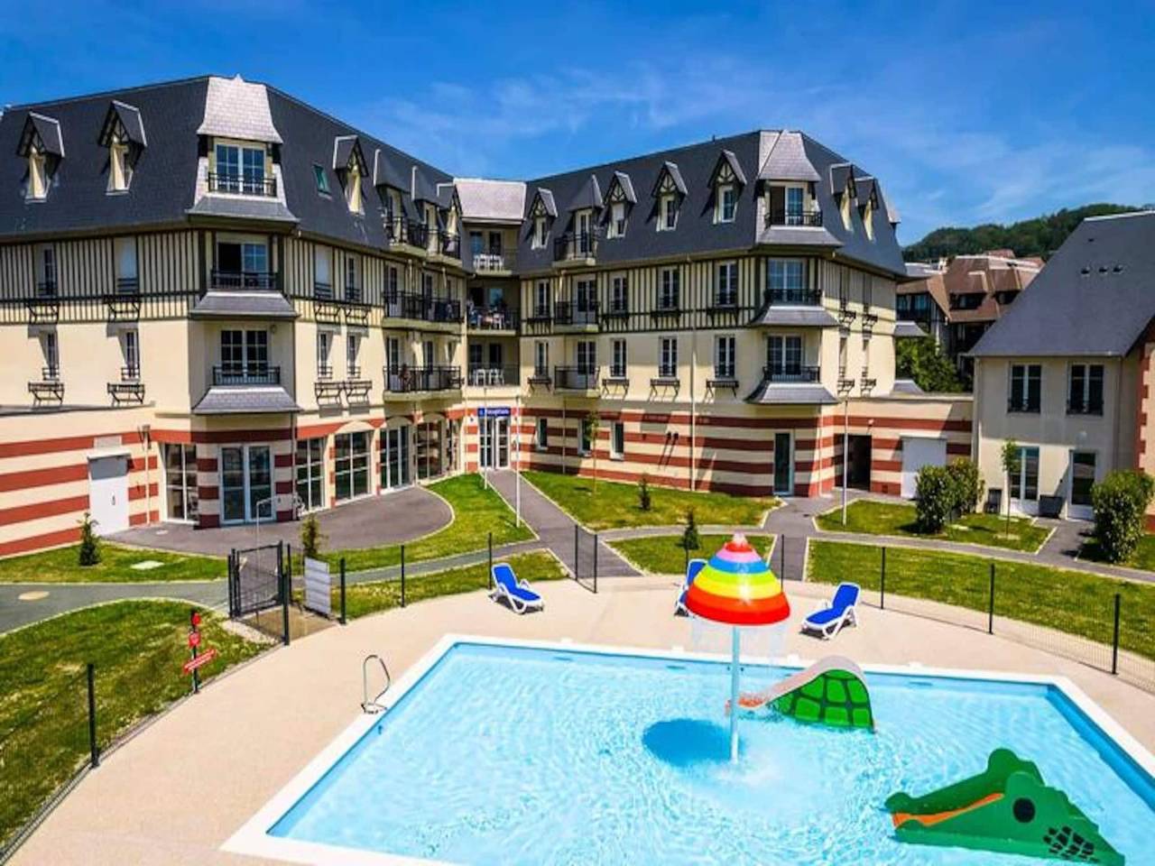 Apartamento entero, Casa Dúplex de 3 habitaciones para 6 personas in Blonville-sur-Mer, Region de Lisieux