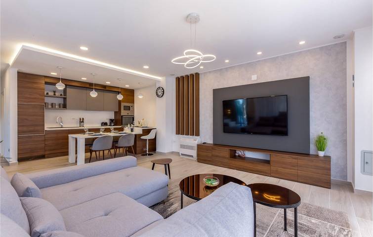 Location de vacances pour 8 personnes, avec sauna et terrasse, animaux acceptés à Nin - 4