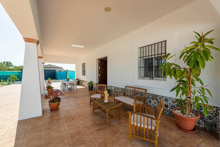 Villa "Casa Brisa del Valle" mit Privatem Pool, Überdachter Terrasse und Wlan in Marchena, Sevilla Provinz