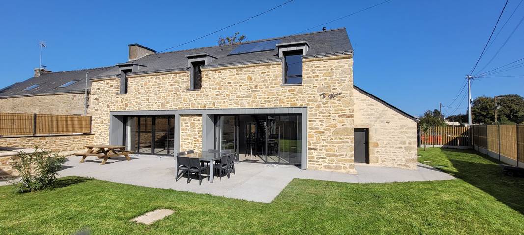 Gîte pour 15 personnes, avec terrasse ainsi que jardin et piscine dans le Morbihan - 2