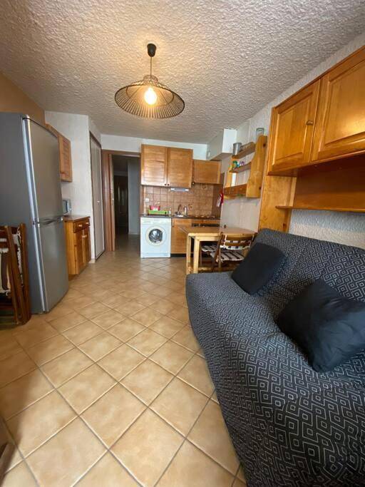 Gîte pour 4 personnes, avec Balcon à Laye (homonymie)