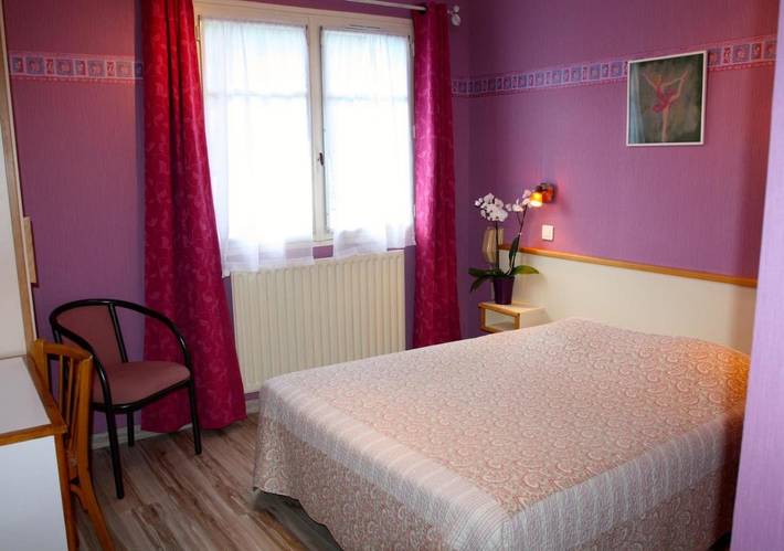 Hôtel pour 2 personnes, avec terrasse à Entraygues-sur-Truyère - 2