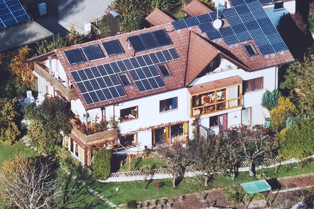 Ganze Wohnung, Exklusive Ferienwohnung mit traumhafter Bergsicht in Achberg, Region Bodensee-Oberschwaben