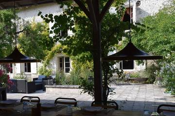 Agriturismo pour 10 personnes, avec jardin à Lusignac